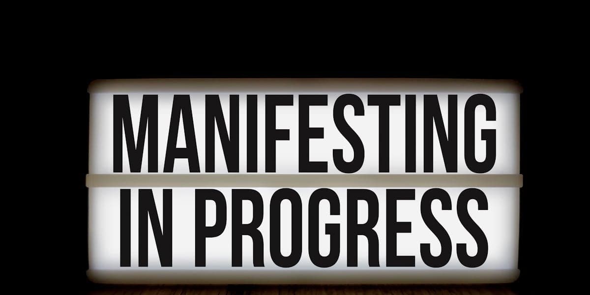 Manifestation guide visualization - scientific approach to manifesting your dreams using affirmations, visualization, and neuroscience